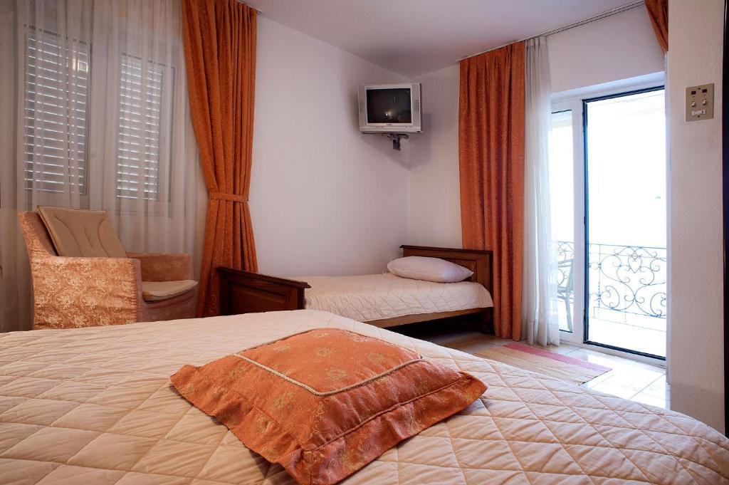 Apartments Vuksic Sveti Stefan Room photo