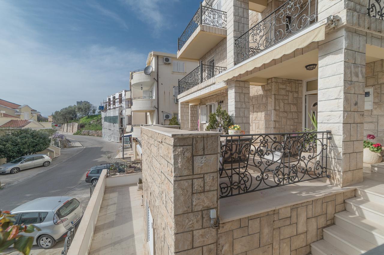 Apartments Vuksic Sveti Stefan Exterior photo